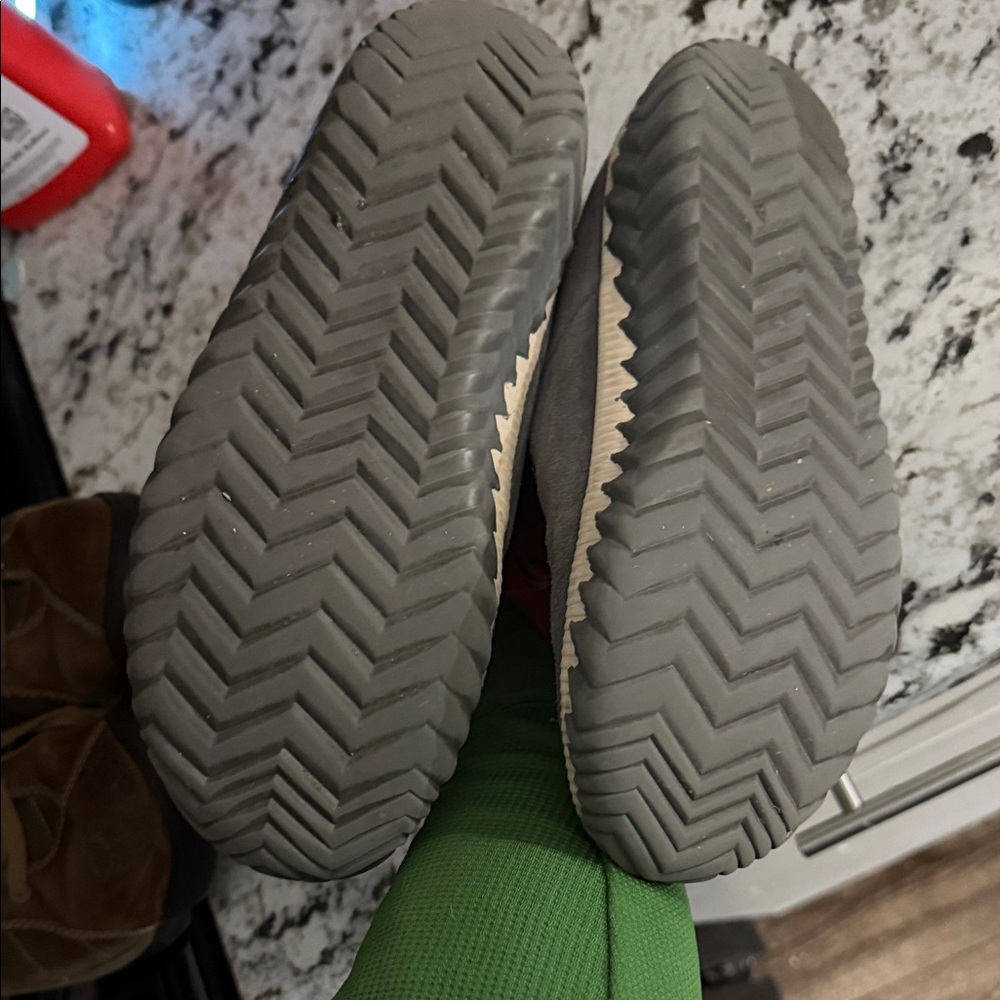 Sorel Gray and Red Winter Boots - Picture 3 of 11